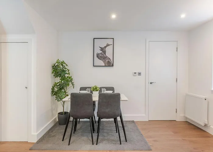 The Perfect Stay London, Home With 2 Bedrooms 1 Bath - Battersea, Vauxhall And Nine Elms